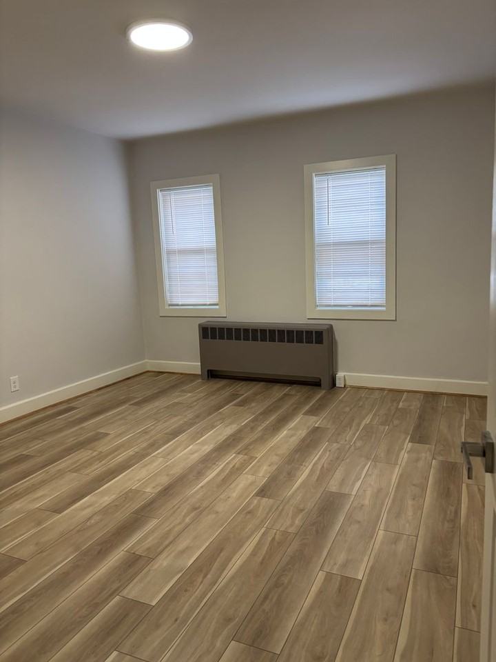 421A W Market St - Photo 6 of 8