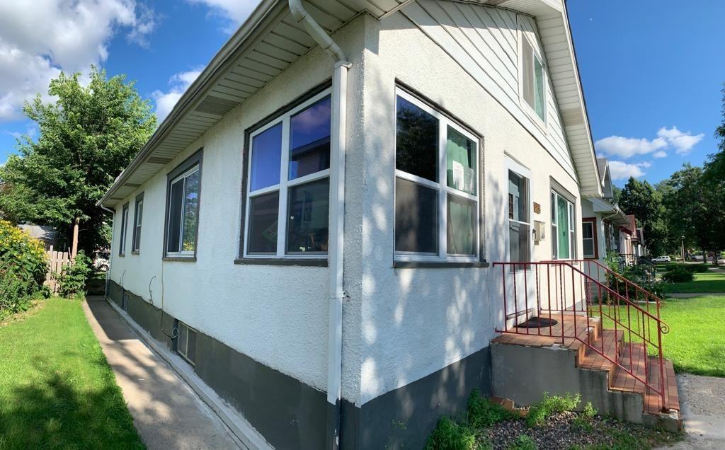 3233 20th Ave S - Photo 3 of 3