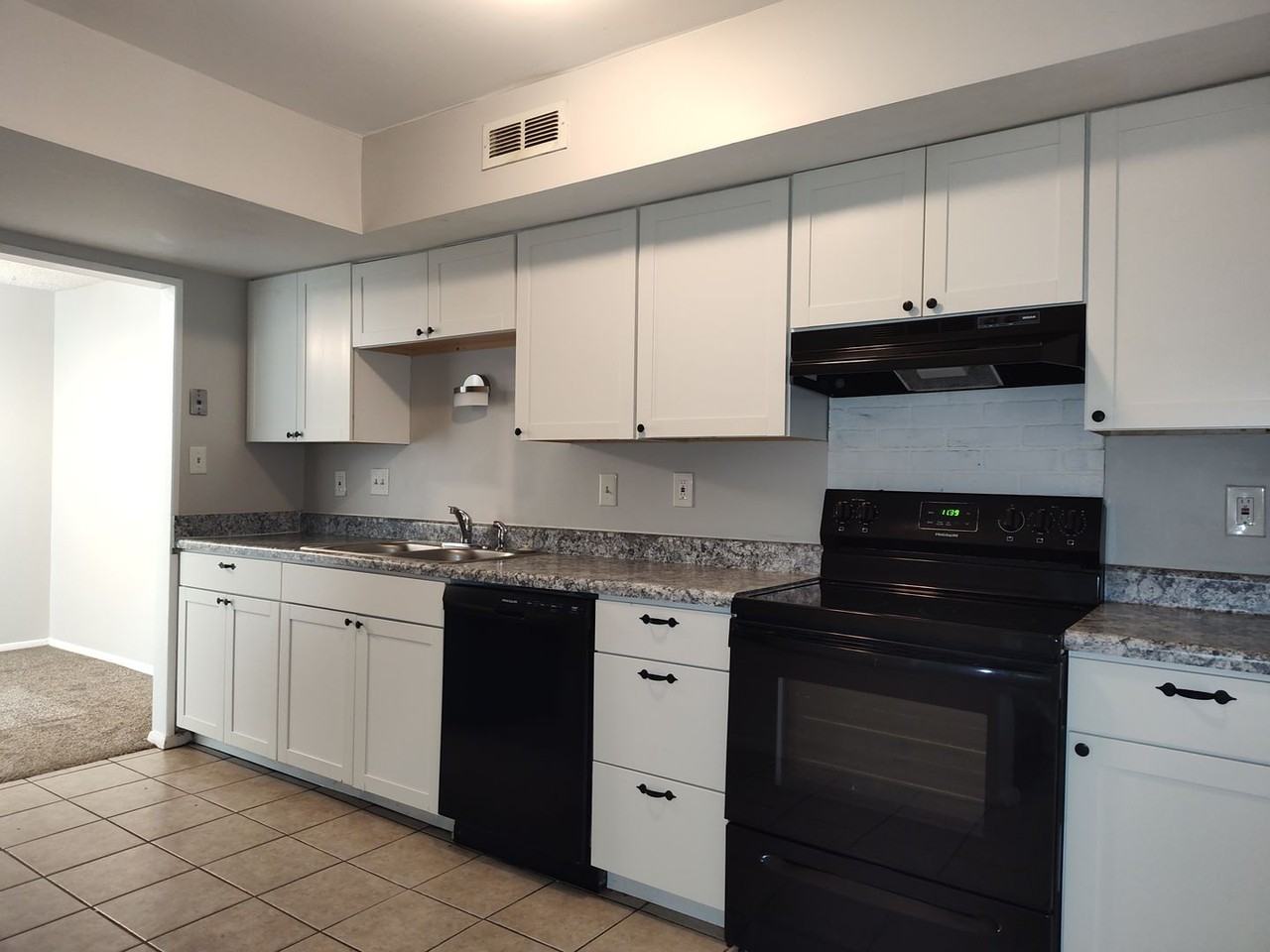 7001 Stonington Ln - Photo 3 of 29