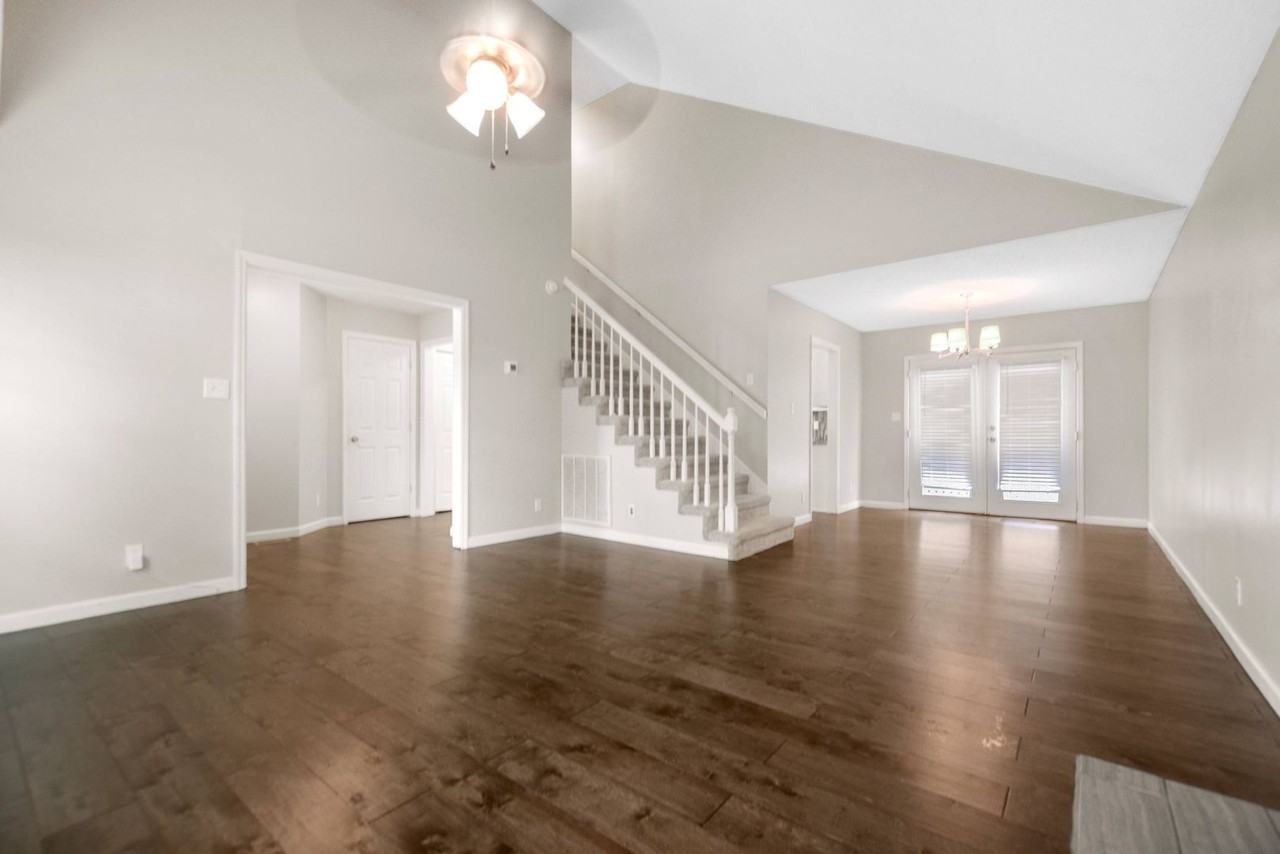 907 Lamont Ln - Photo 7 of 22