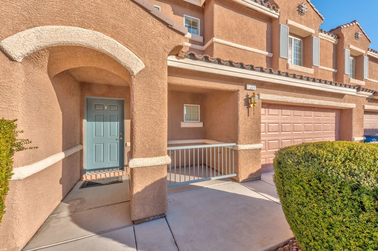 9304 Pokeweed Ct - Photo 3 of 15