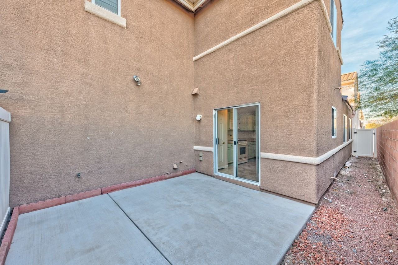 9304 Pokeweed Ct - Photo 4 of 15