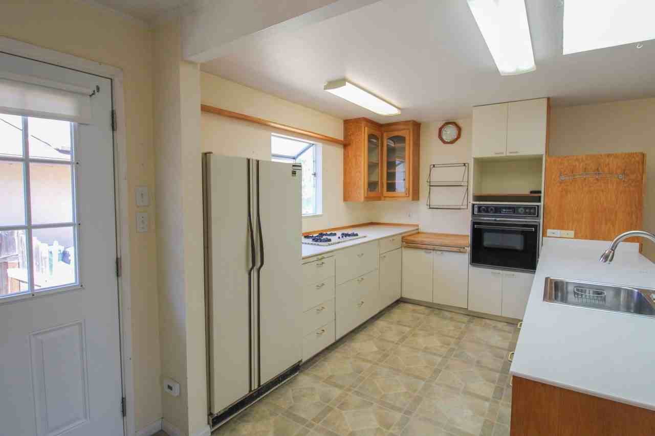 544 Princeton Pl - Photo 7 of 19