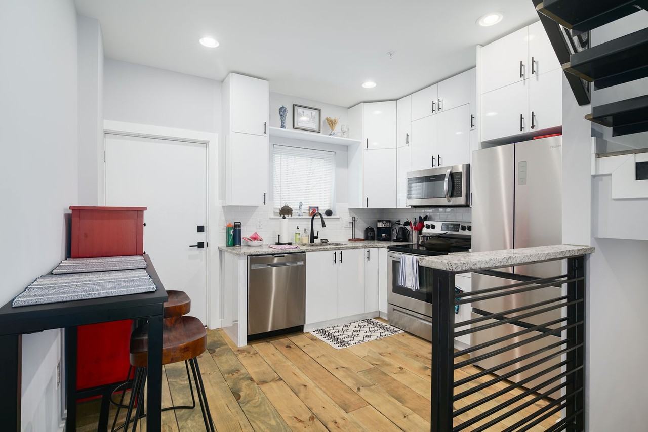 1940 N Orianna St - Photo 2 of 36