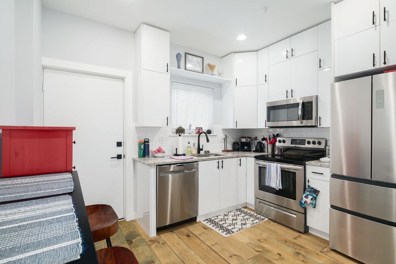 1940 N Orianna St - Photo 4 of 36