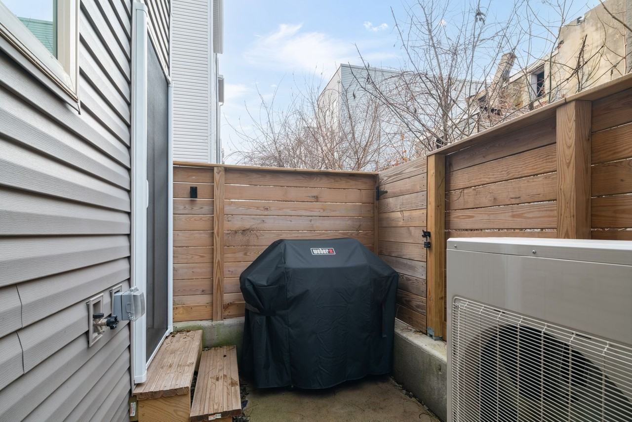 1940 N Orianna St - Photo 6 of 36