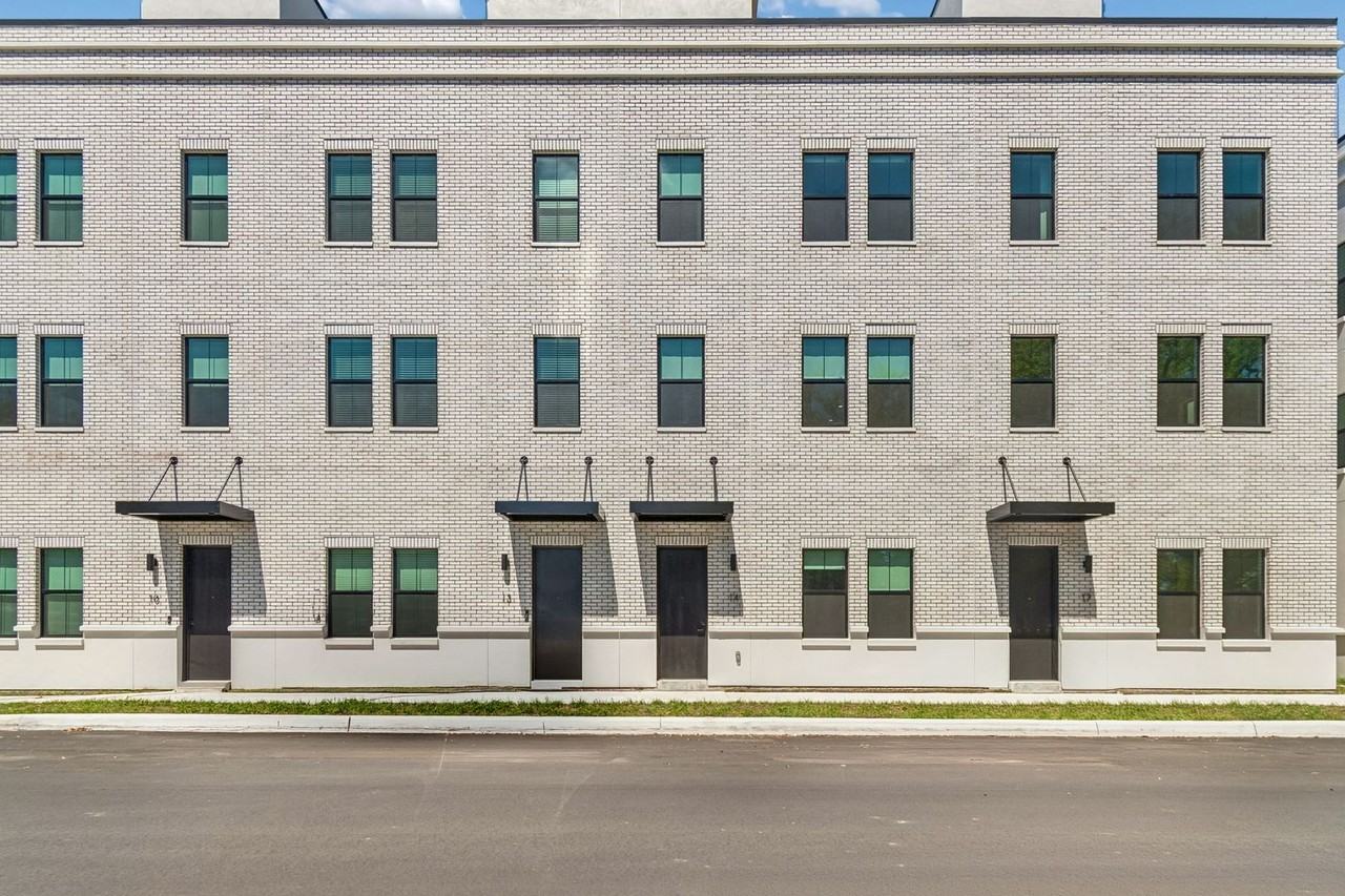 1218 E Kay St - Photo 5 of 50