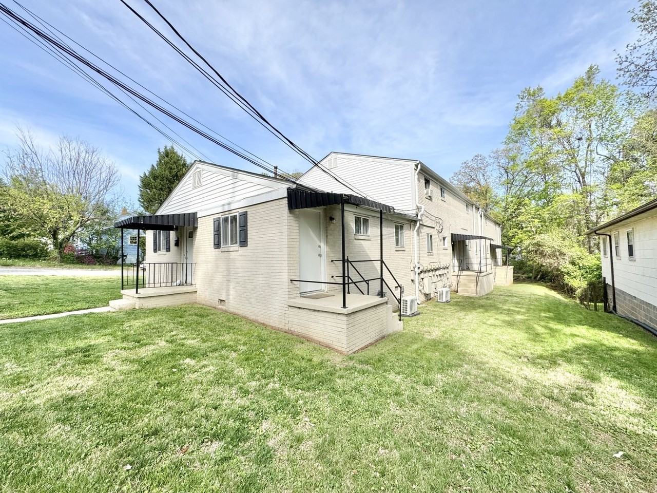 701 S Chapman St - Photo 2 of 7