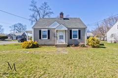 320 Island Pond Rd - Photo 1 of 1