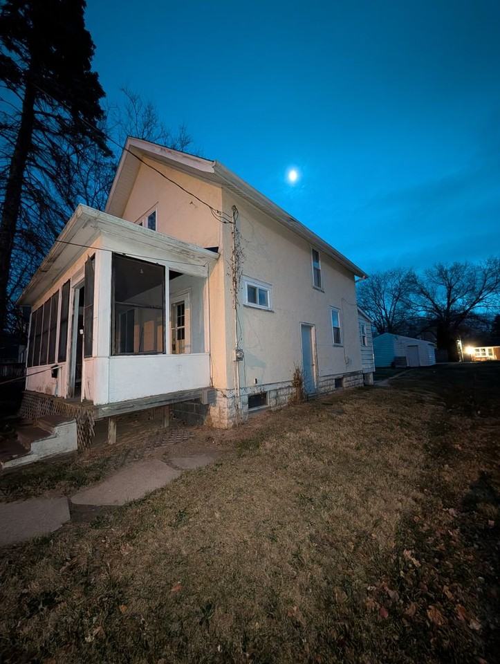 3116 11th Avenue C - Photo 5 of 13