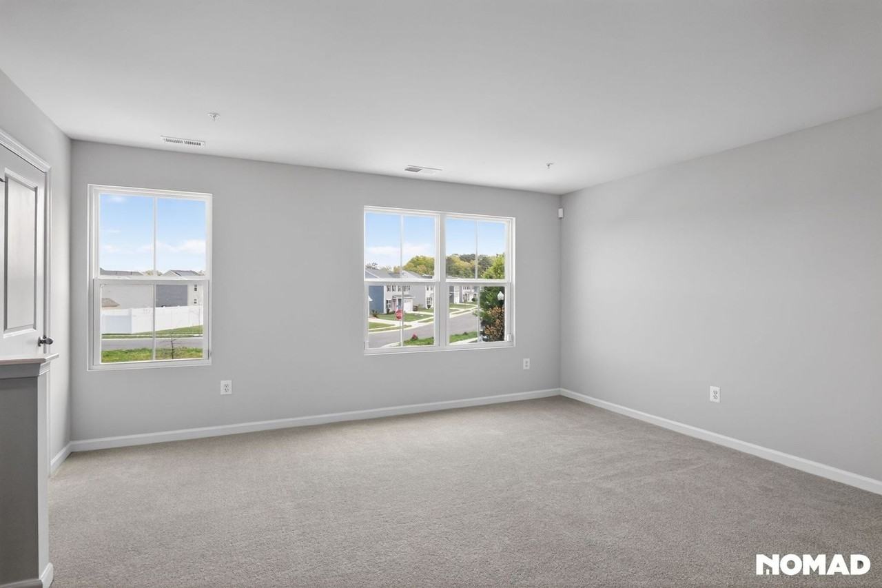 611 Yellow Bill Ln - Photo 7 of 32