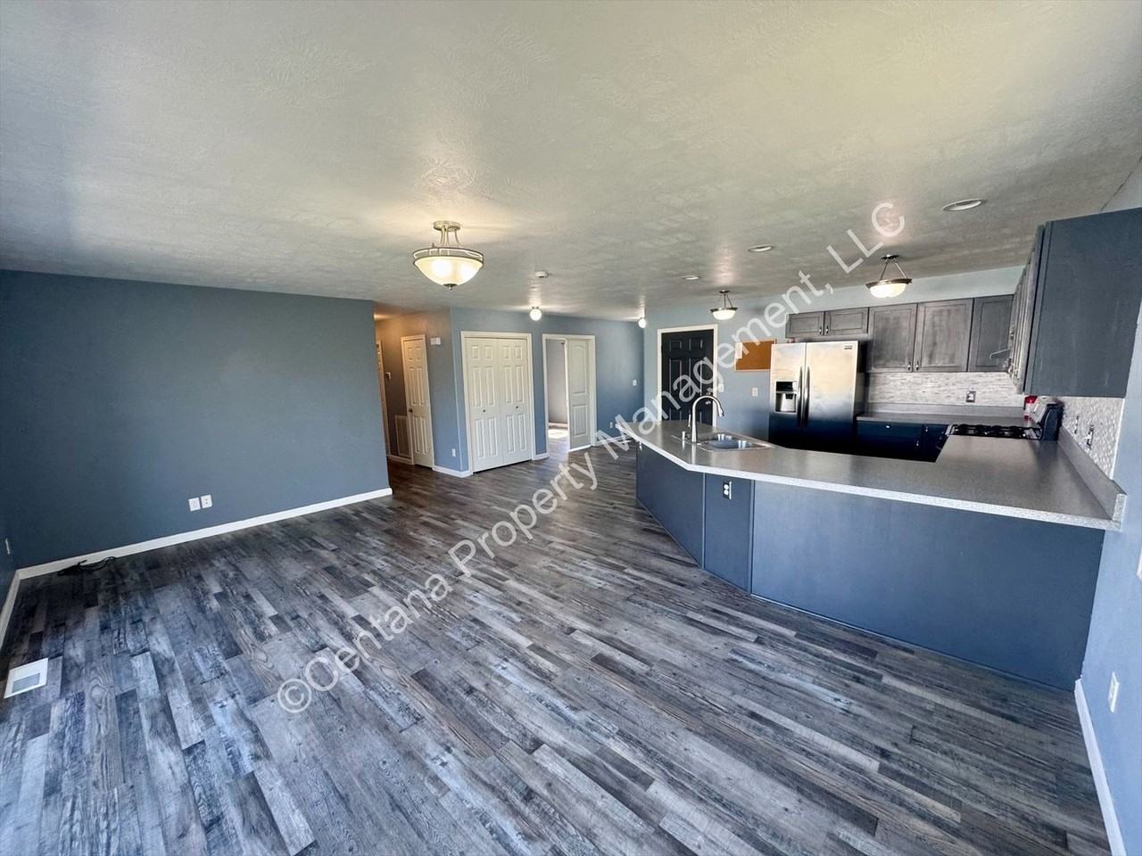 1409 27th Ave S - Photo 2 of 16