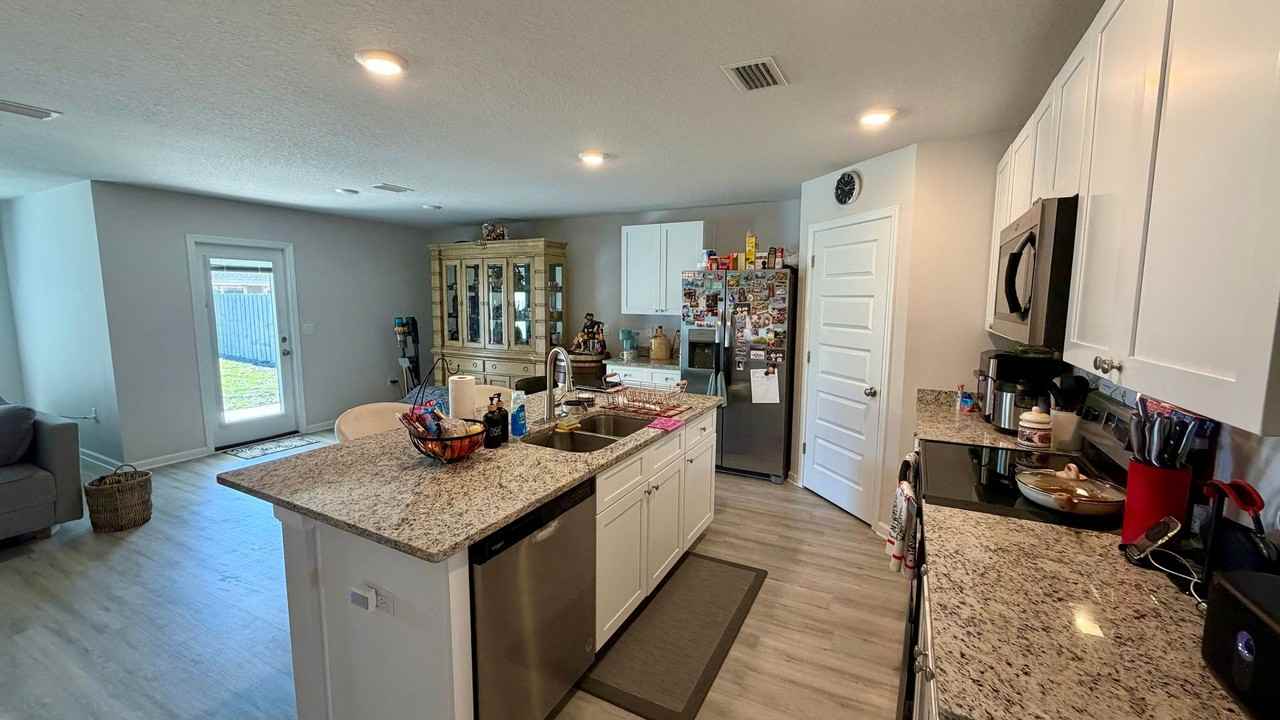 250 Boggy Creek Way - Photo 5 of 15