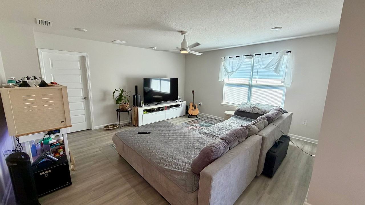 250 Boggy Creek Way - Photo 6 of 15