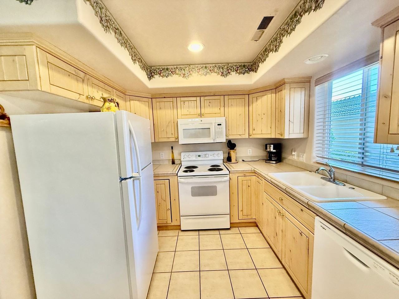 1845 W Canyon View Dr - Photo 5 of 21