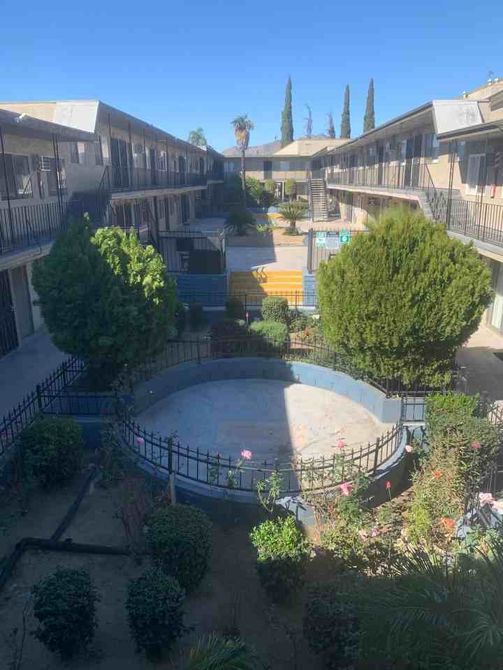 Find Your Perfect Place: You Forever Home in San Fernando Awaits! - Photo 3 of 33