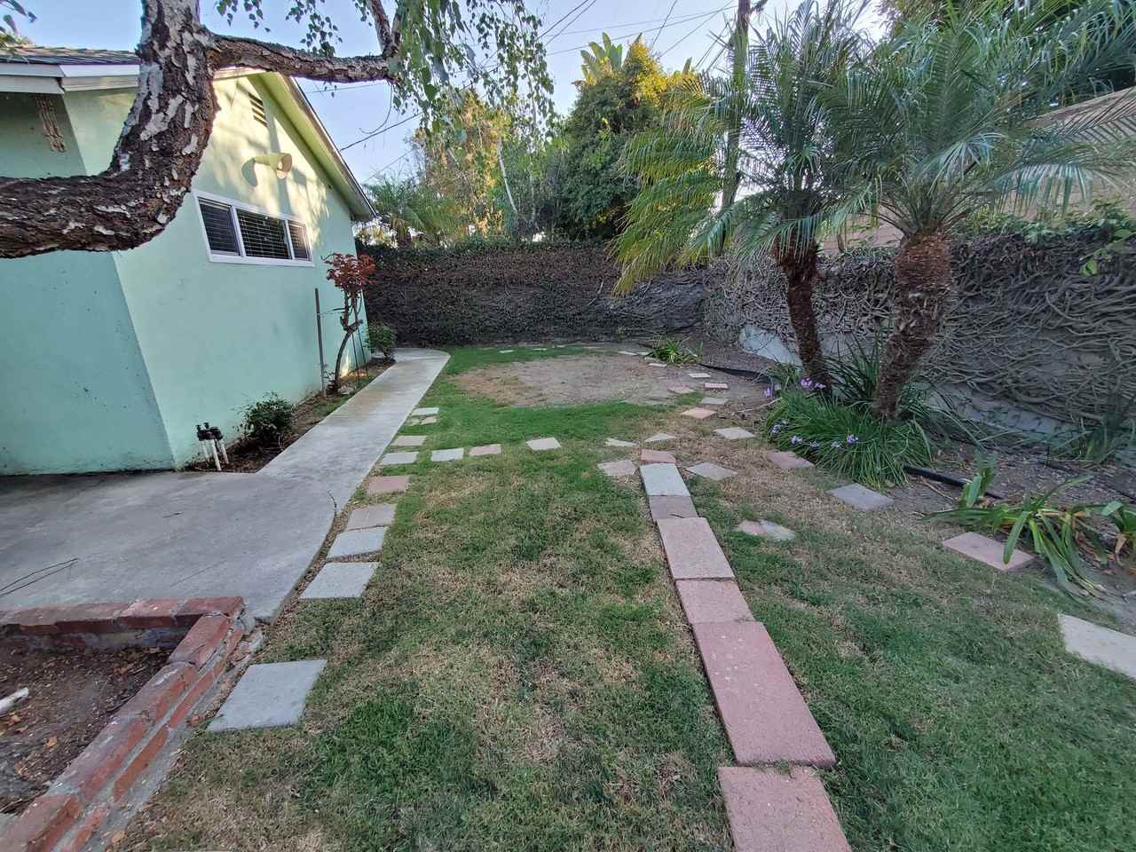 411 S Brent St - Photo 7 of 50