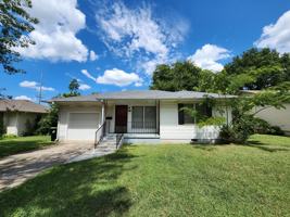 featured image of 1808 E 6th St #1