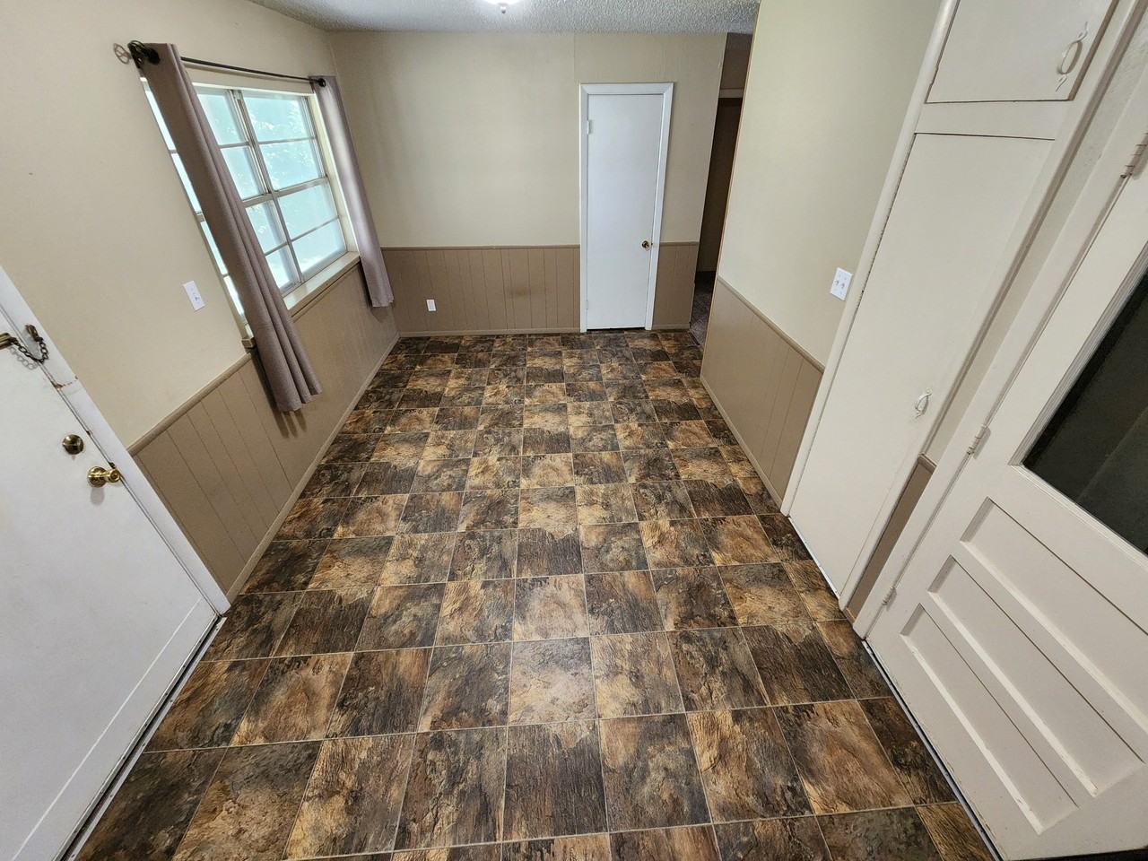 1808 E 6th St #1 - Photo 6 of 16