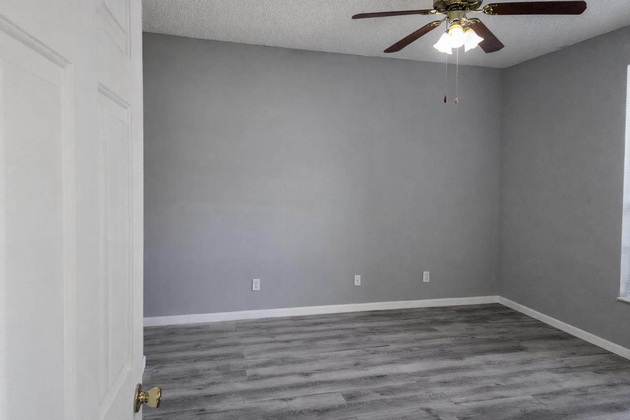 151 Wexford Dr #104 - Photo 5 of 9