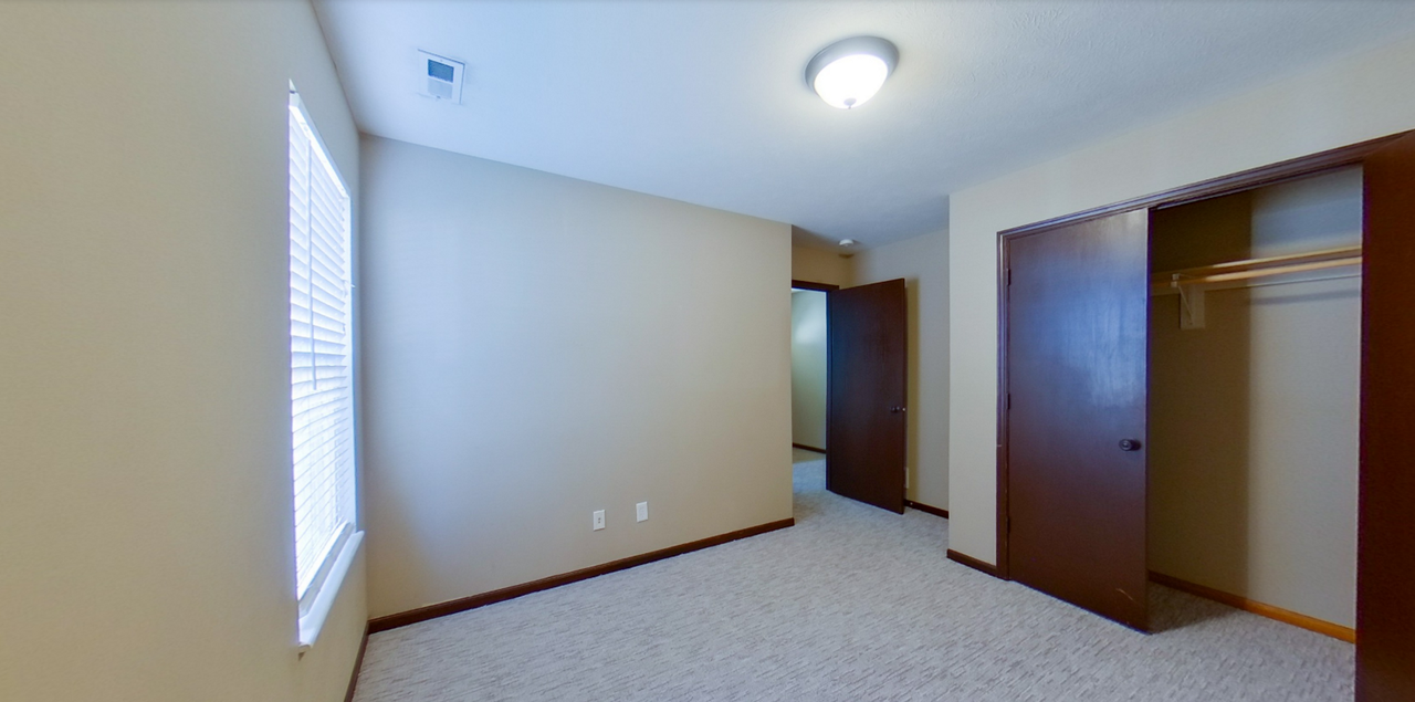 513 Brooklawn Dr - Photo 5 of 13