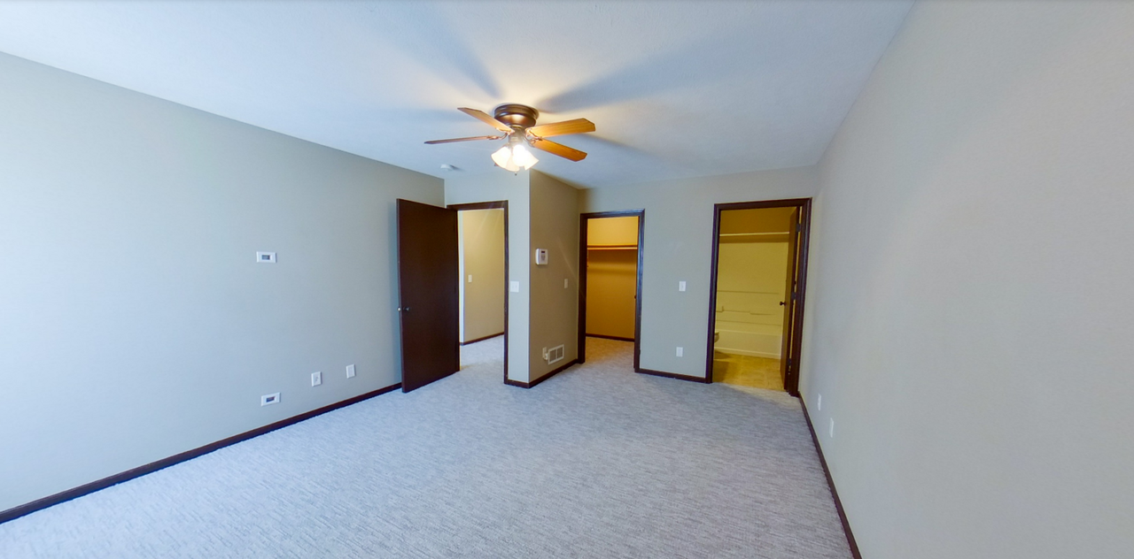 513 Brooklawn Dr - Photo 7 of 13