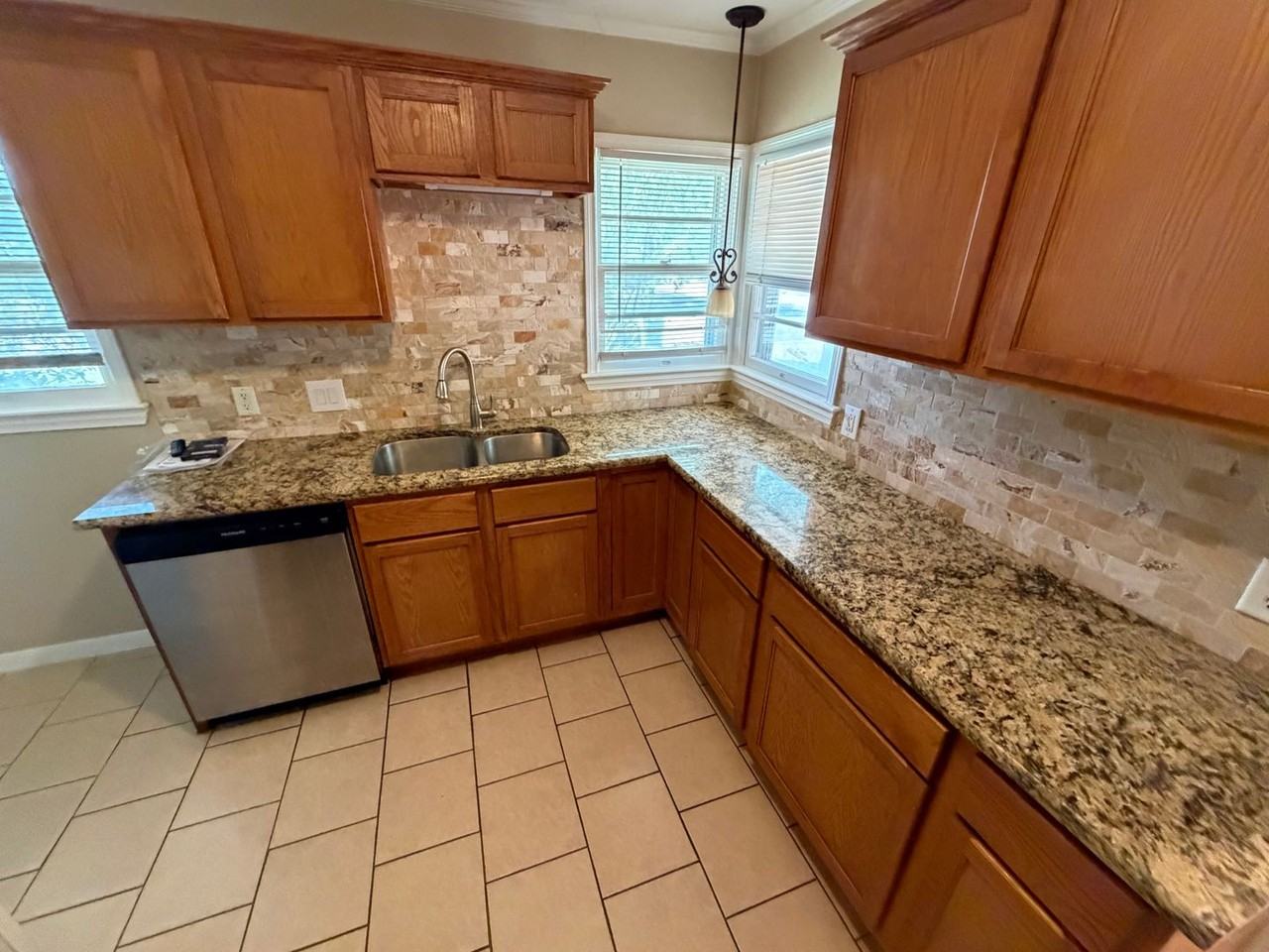 4317 Clay Ave - Photo 4 of 9