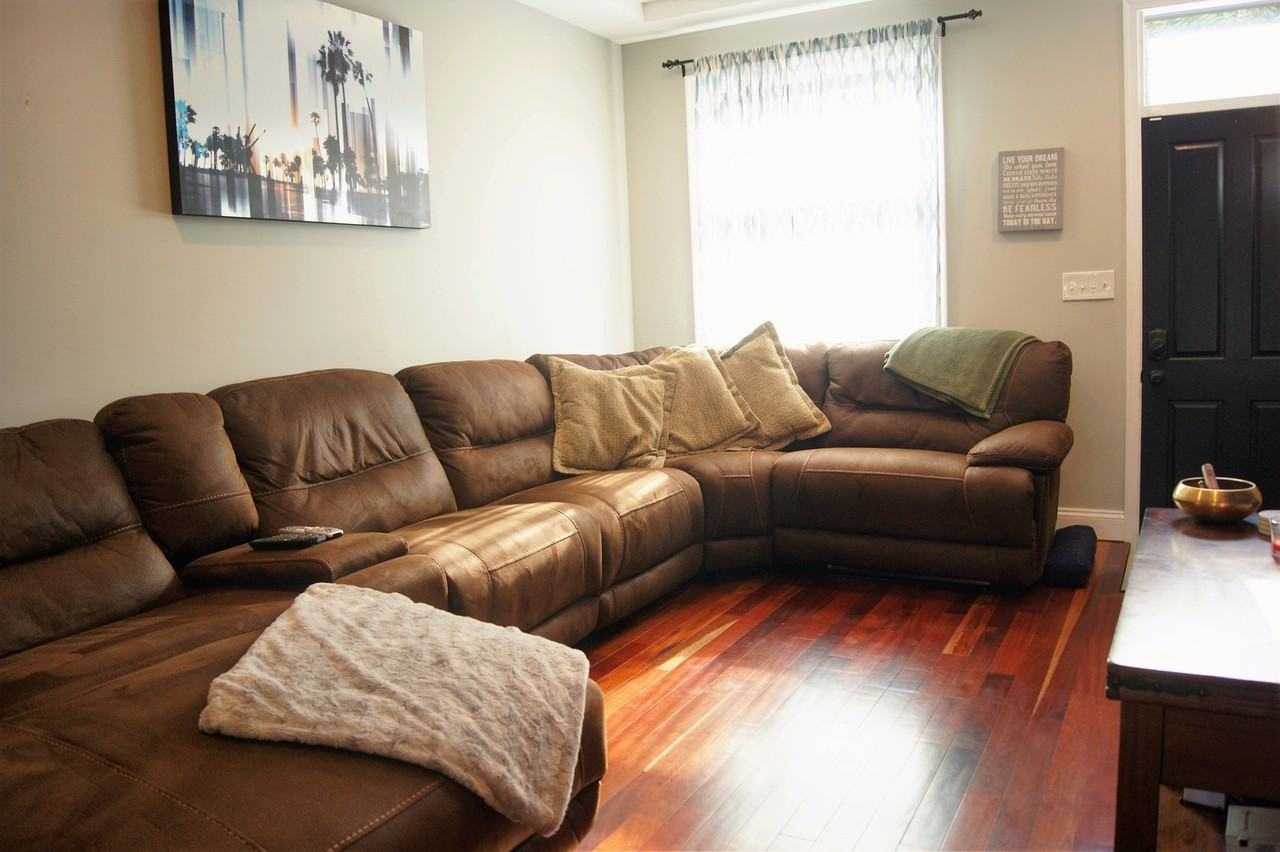 335 S Robinson St - Photo 3 of 25