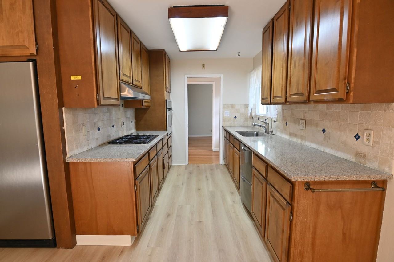 1336 Buchanan Dr - Photo 4 of 32