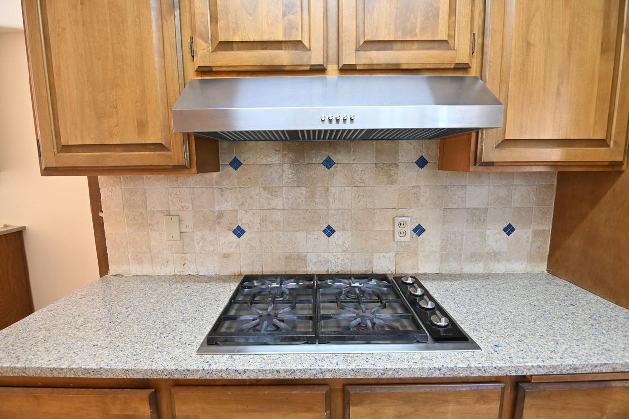 1336 Buchanan Dr - Photo 7 of 32