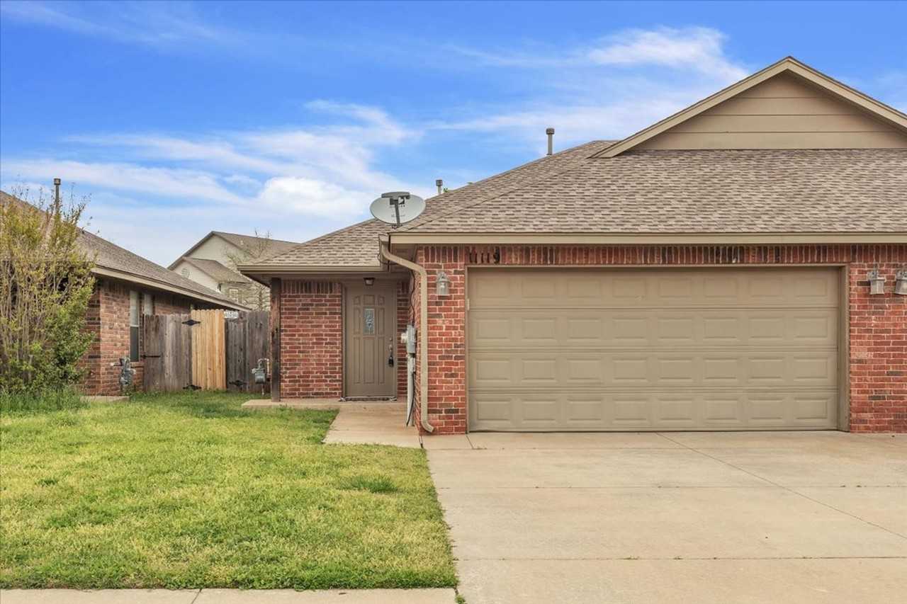 11119 Sw 5th St - Photo 2 of 15