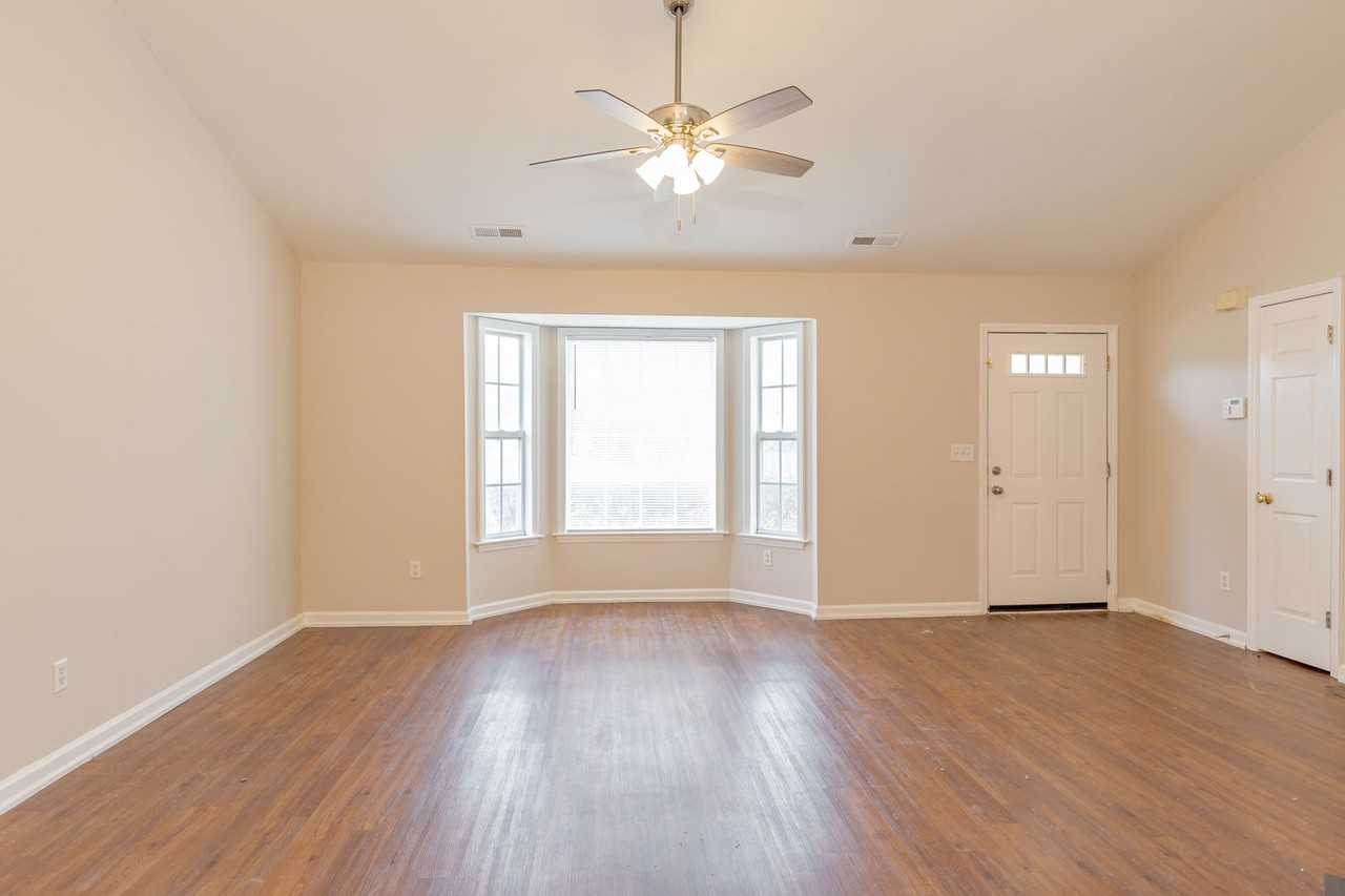 405 Old Treybrooke Dr - Photo 4 of 30