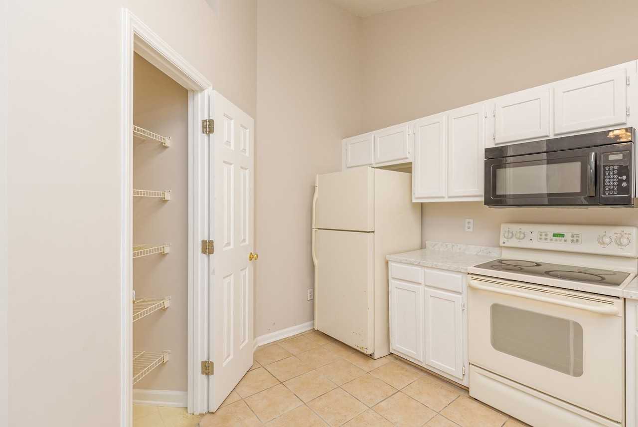 405 Old Treybrooke Dr - Photo 5 of 30