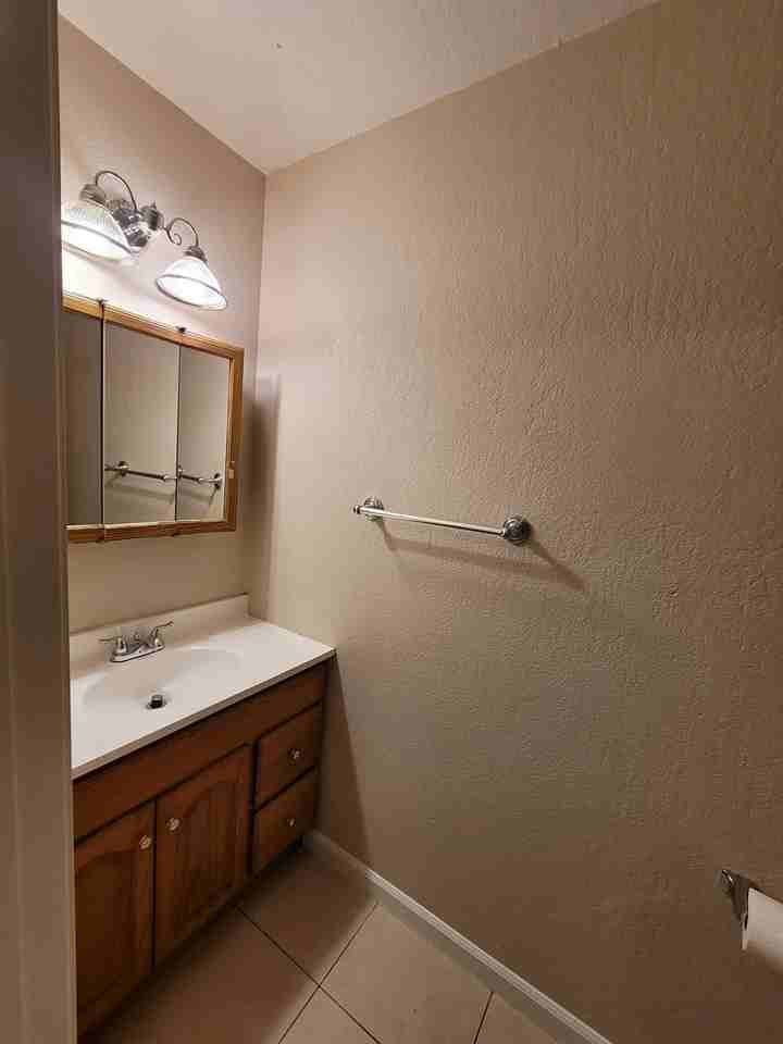 2608 Nevada Ln - Photo 6 of 15