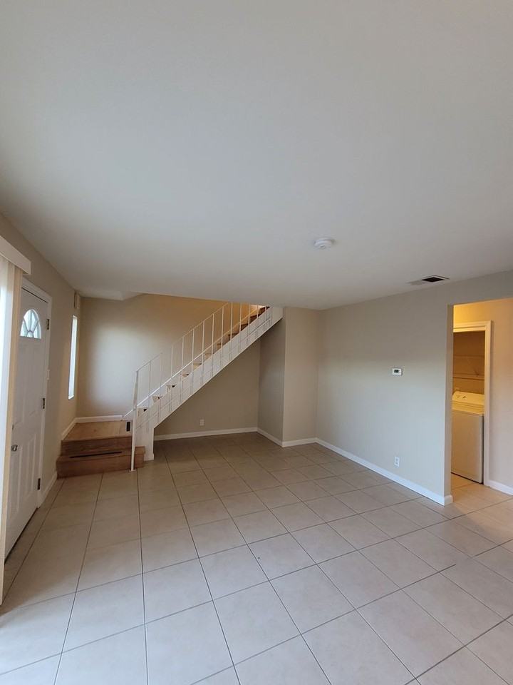 2608 Nevada Ln - Photo 7 of 15