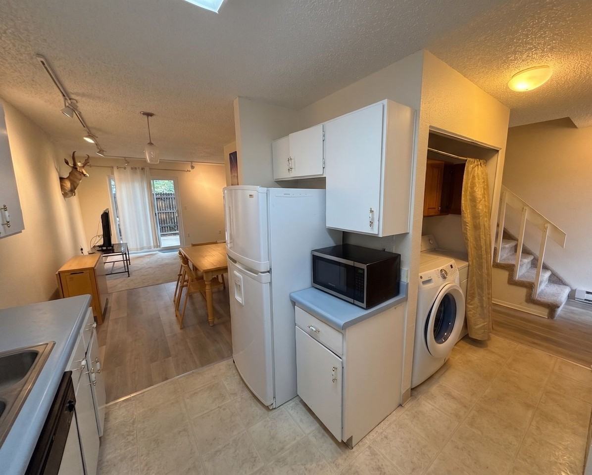 1638 Centaur Cir - Photo 5 of 21