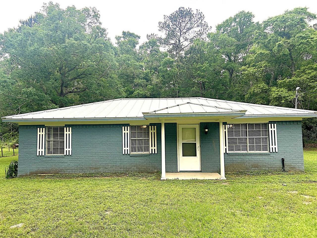 560 Beverly Dr - Photo 2 of 26