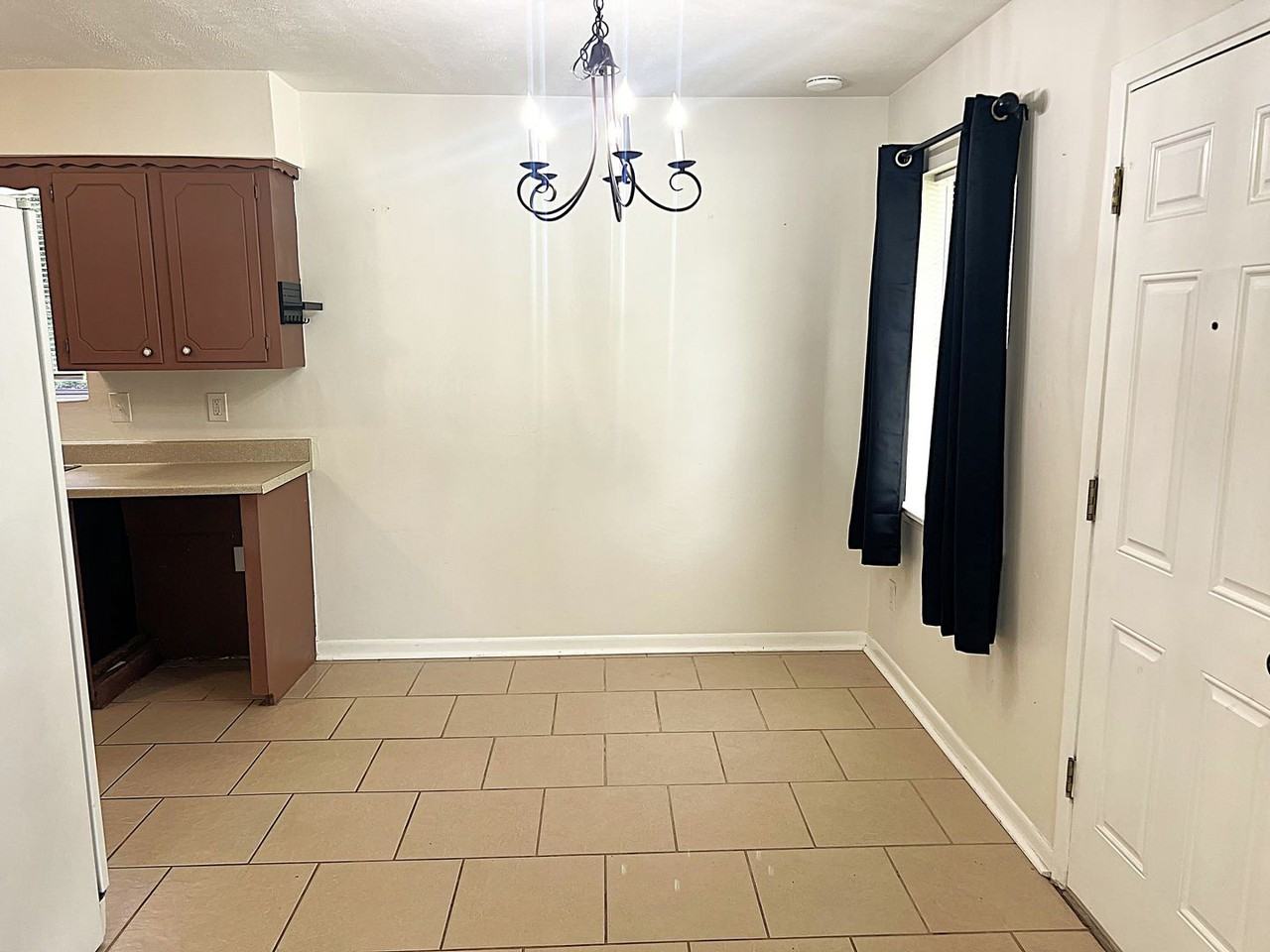 560 Beverly Dr - Photo 6 of 26