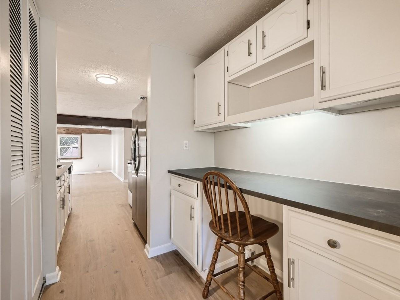 6 Heathrow Manor Ct - Photo 5 of 29