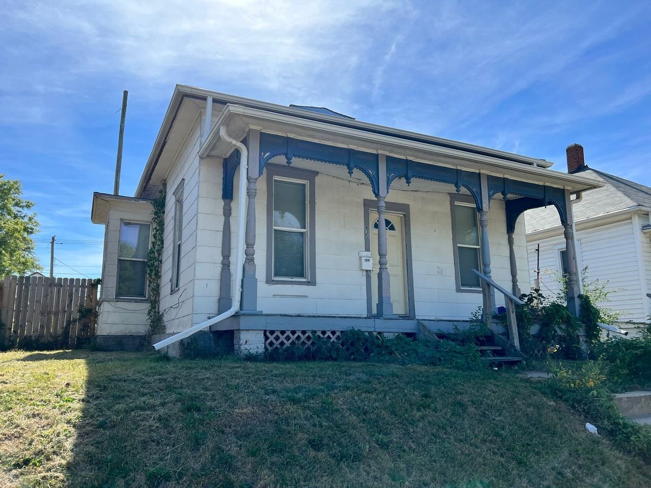 835 A St - Photo 2 of 26