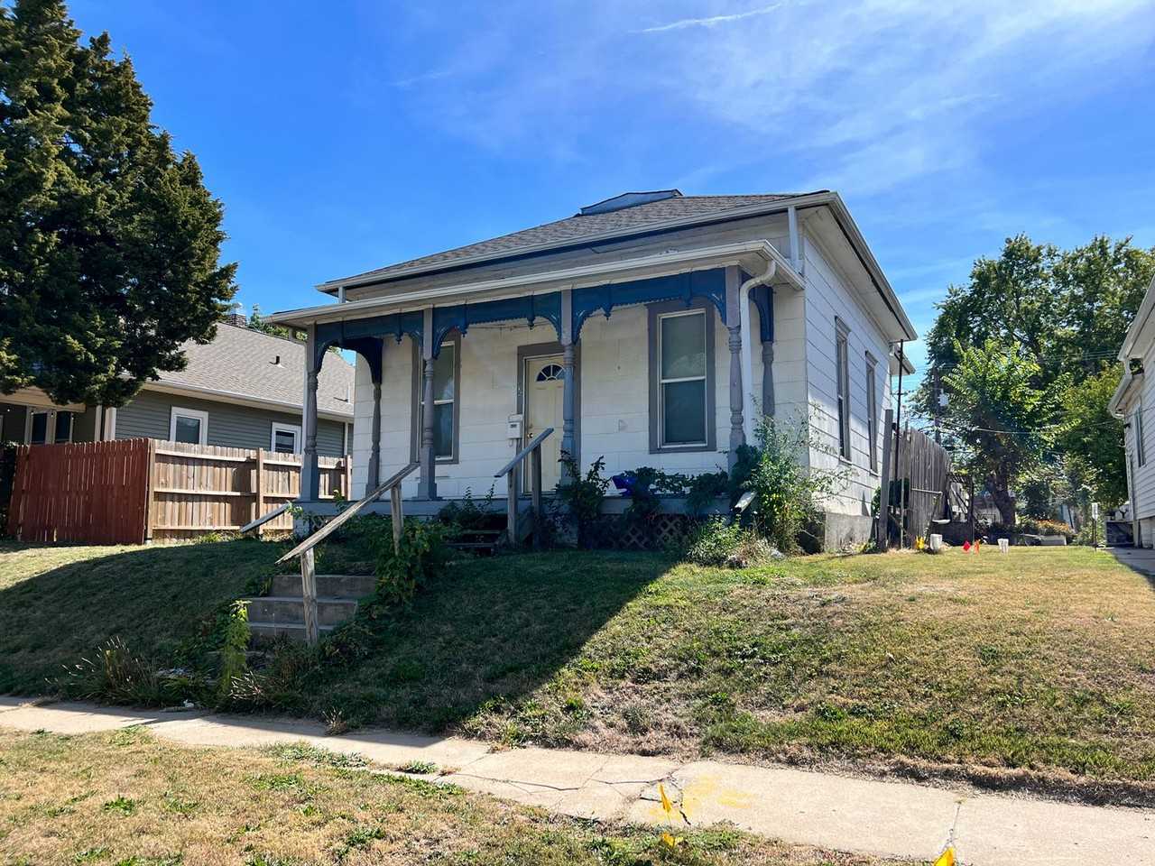835 A St - Photo 4 of 26