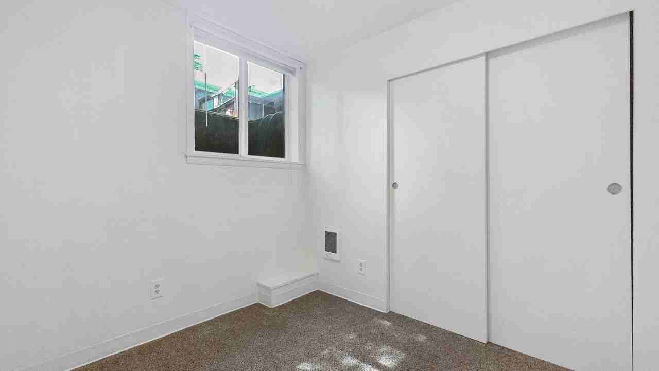 9221 35th Ave Sw - Photo 7 of 8