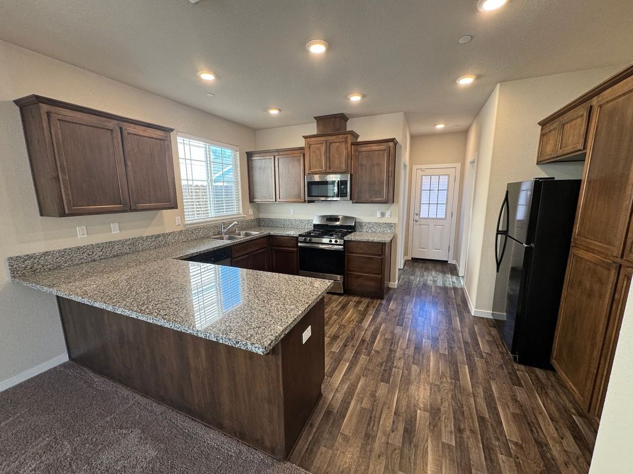 120 Ivy St - Photo 6 of 6