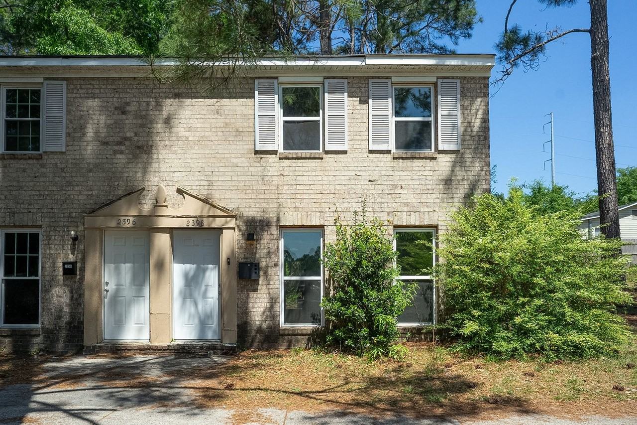 2398 Winston Way - Photo 2 of 23