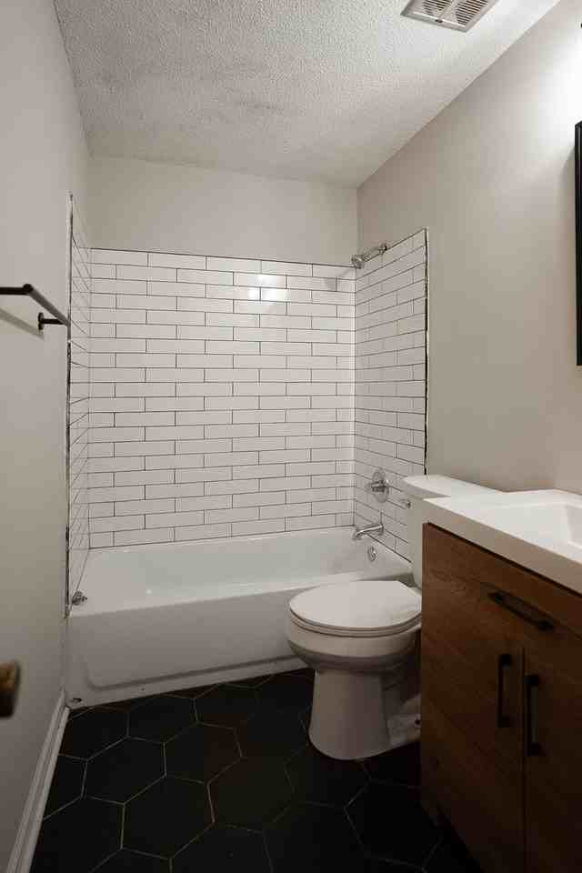 2398 Winston Way - Photo 7 of 23