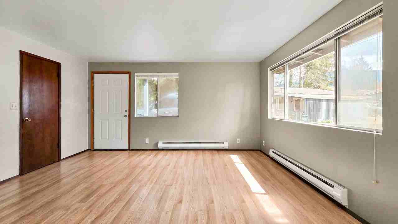 270 Rainier Blvd N - Photo 6 of 16