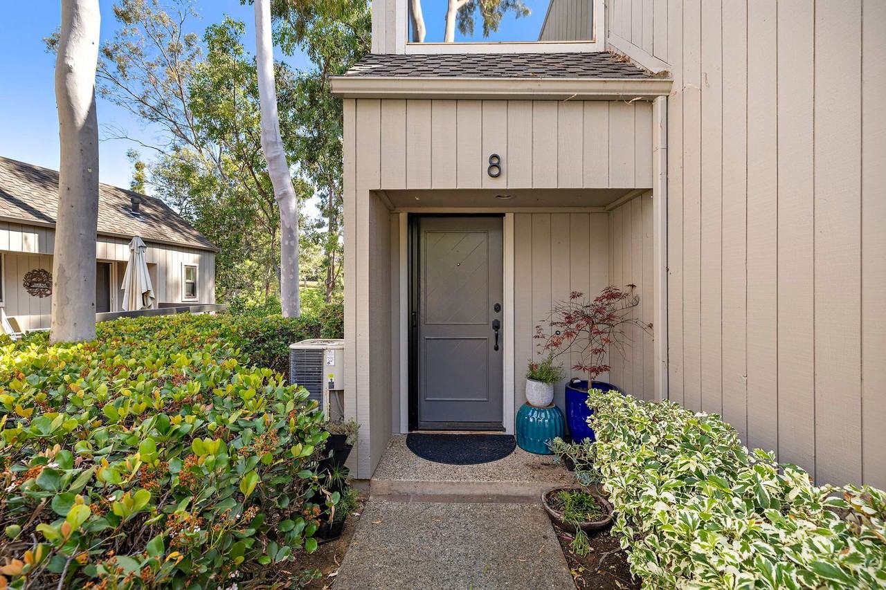 8 Rocky Gln - Photo 3 of 36