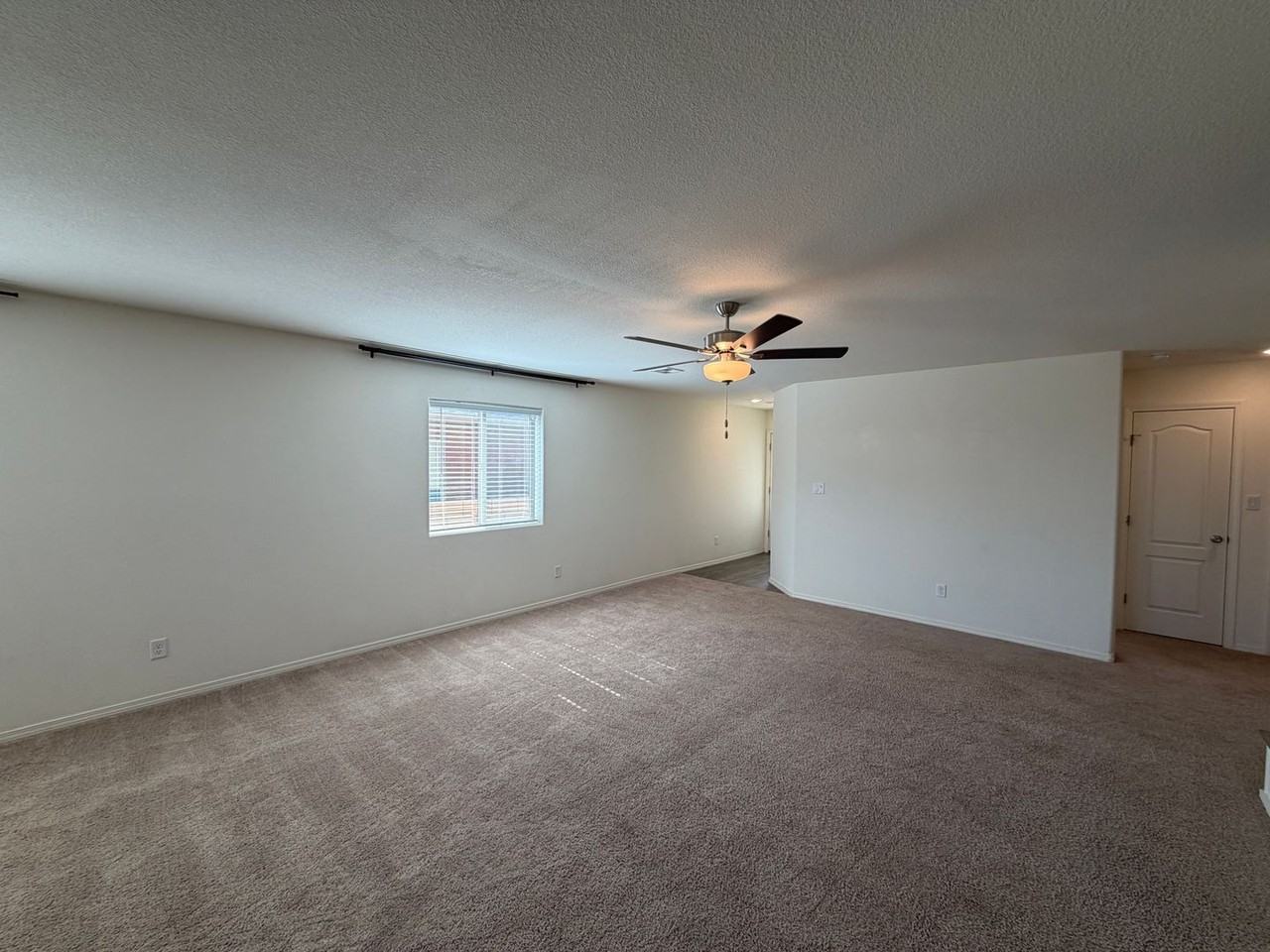 3820 Hernandez St Sw - Photo 6 of 28