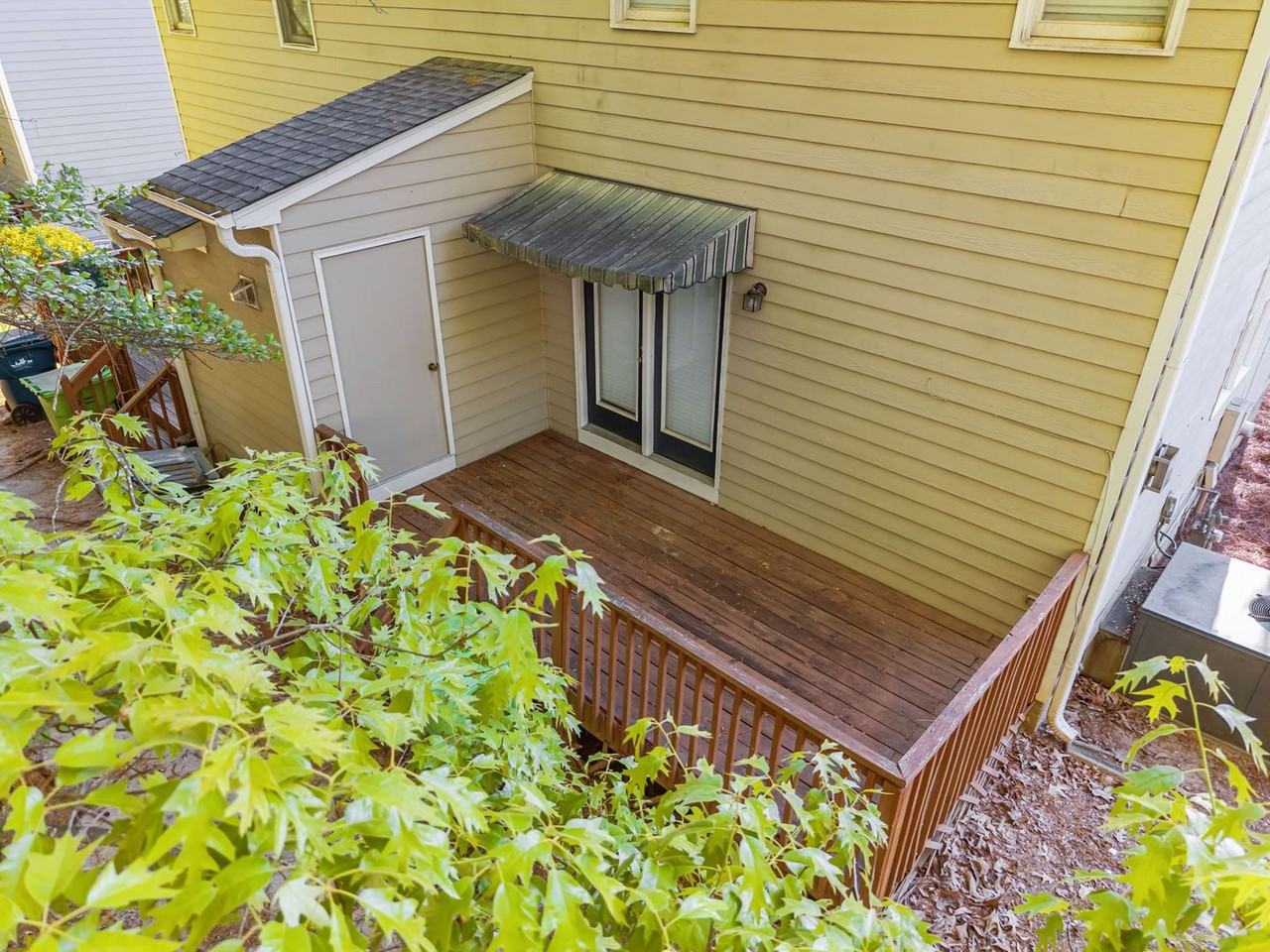 1601 Oakland Hills Way - Photo 7 of 10