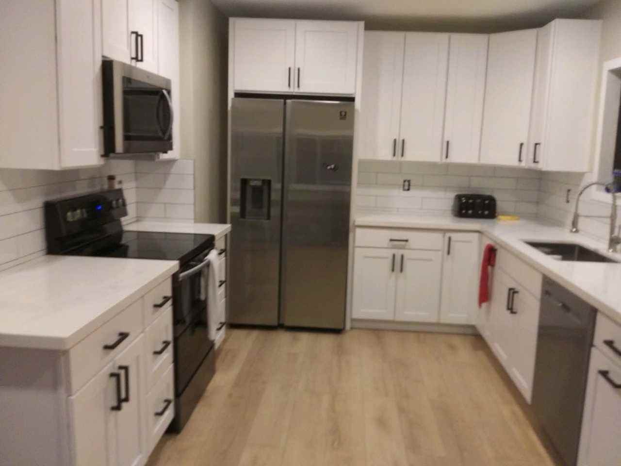 2707 Ne 103rd St - Photo 3 of 14